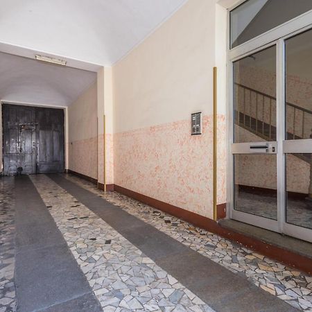 Appartamento In Piazza Adriano In Zona Cenisia Turin Exteriör bild